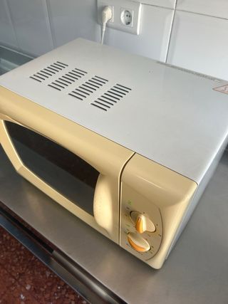 Microondas Bluesky Beige