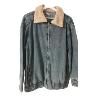 Cazadora vaquera oversize cuello borreguillo