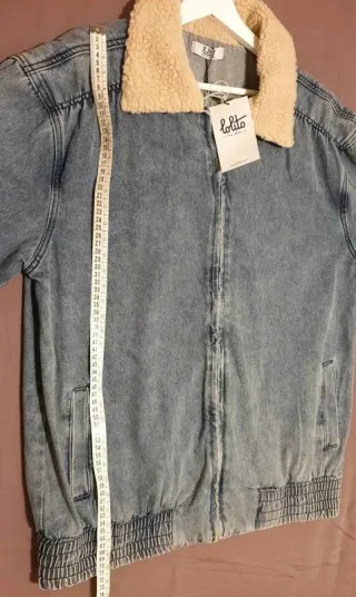 Cazadora vaquera oversize cuello borreguillo