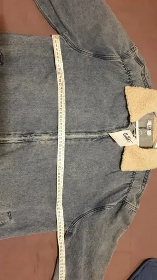 Cazadora vaquera oversize cuello borreguillo