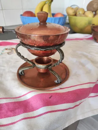 Set pentolino in rame con manico in legno