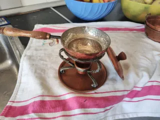 Set pentolino in rame con manico in legno