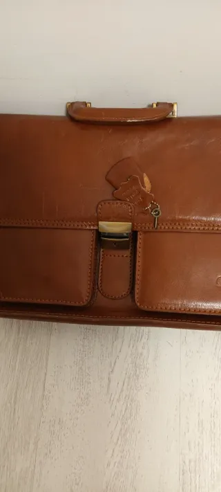 Maletín cuero vintage portátil con llave