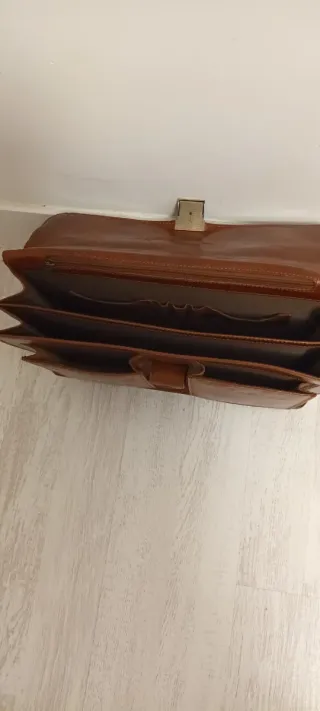 Maletín cuero vintage portátil con llave