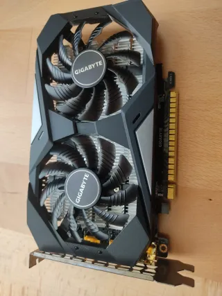 Tarjeta Gráfica Gigabyte GTX 1650 OC 4G