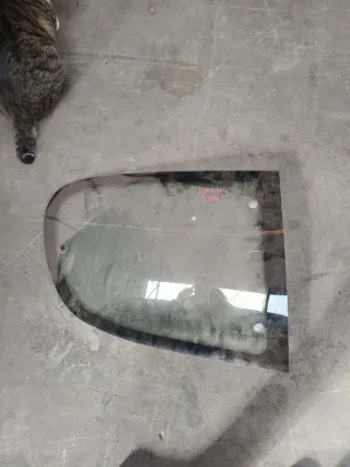 Luna trasera derecha Peugeot 206 2.0 HDI 3P