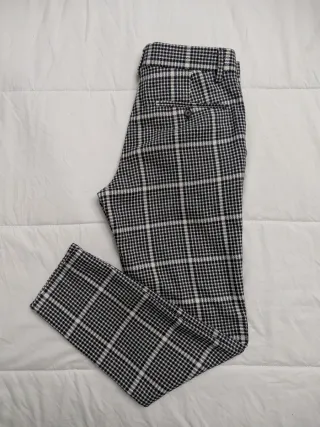 Pantalón cuadros blanco y negro
