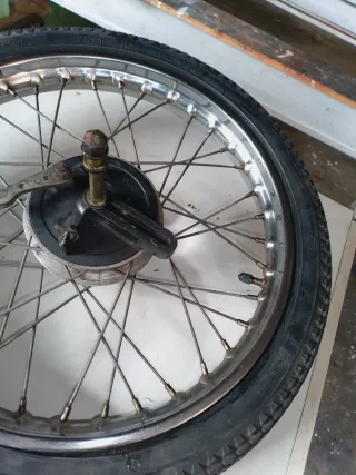 Llanta Delantera Derbi Variant Mundial 16