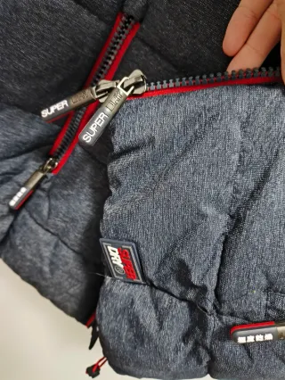 Abrigo Superdry Mujer Gris y Rojo T42