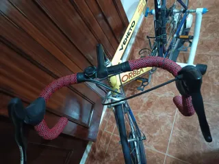 Bicicleta Orbea Venetto con rodillo, negociable