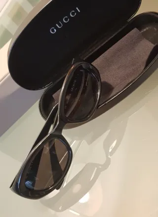 Gafas de sol Gucci negras
