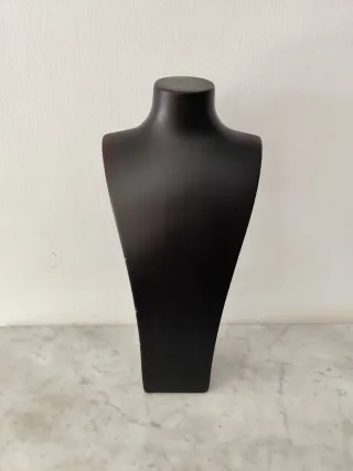 Expositor de collares para negocio o particular.