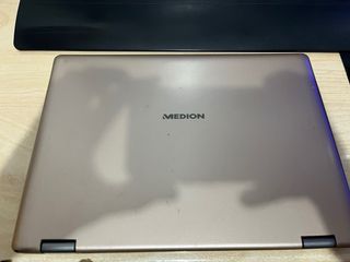 Portátil Convertible Medion Akoya E2221T