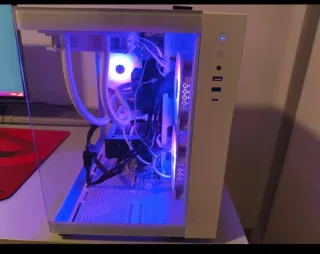 PC Gamer con luces LED