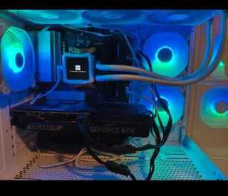 PC Gamer con luces LED