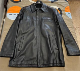 Chaquetón de piel negro