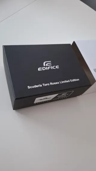 Caja Reloj Casio Edifice Scuderia Toro Rosso