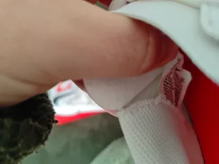 Zapatillas Nike multitaco blancas y rojas