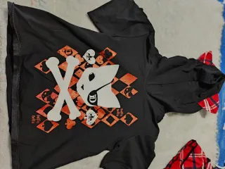 Conjunto Punk Emo Negro y Rojo