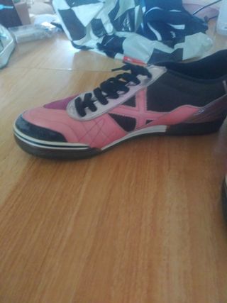 Zapatillas Munich Negras y Rosas