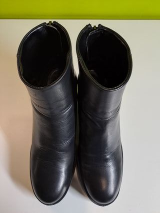 Botines de piel negros con plataforma