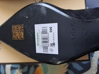 Zapatos de tacón fino Latouche Atelier negros