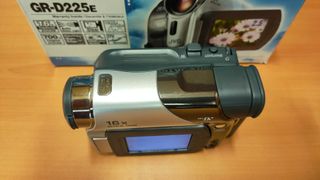 Cámara Vídeo JVC Mini DV como nueva