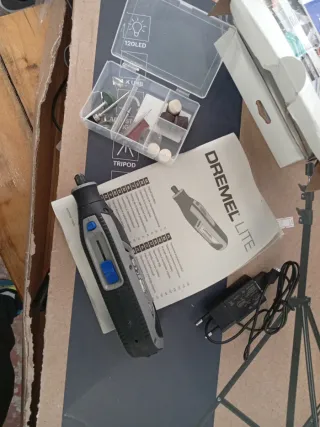 Dremel Lite Herramienta Multifunción Inalámbrica