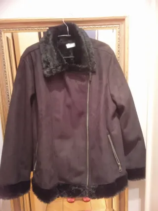 Chaqueta Piel Sintética y Borrego Negra