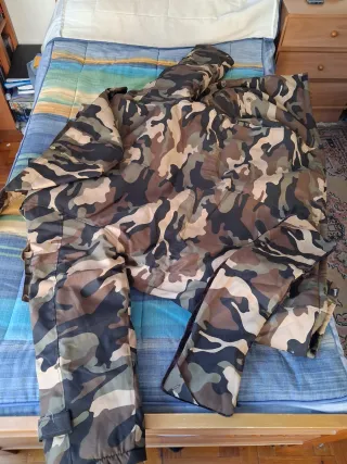 Chaqueta militar camuflaje