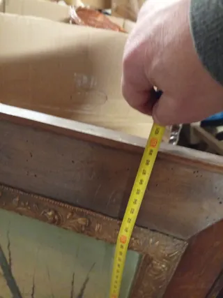 Pintura antigua con marco de madera