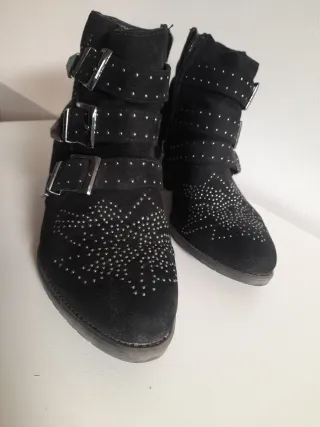 Botines negros tachas hebillas talla 38