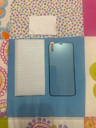 Protettore in vetro temperato per iPhone 11 + panno