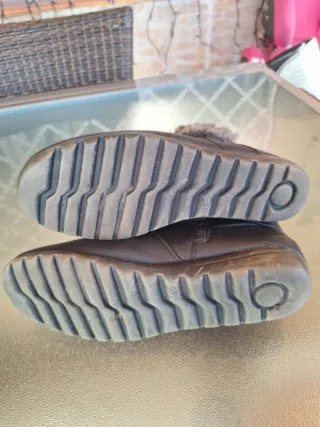 Botas negras piel sintética talla 39