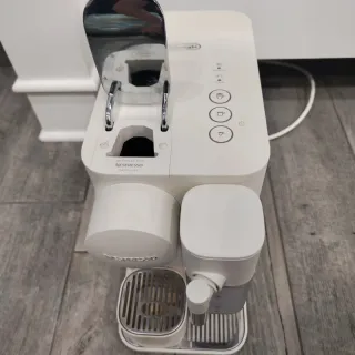 Macchina Caffè Nespresso DeLonghi Lattissima