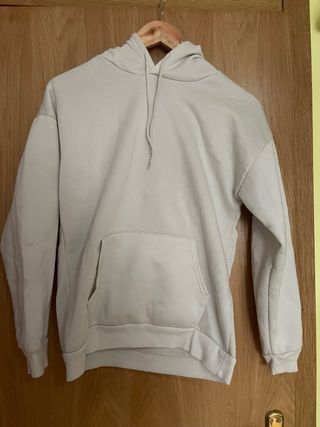 Sudadera con capucha blanca