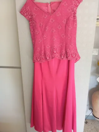 Blusa y falda de fiesta rosa con pedrería