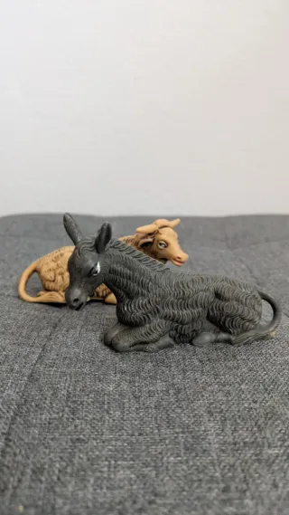 Statuine Bue e asinello Italy