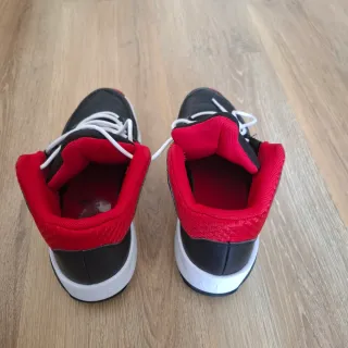 Jordan Max Aura 3 Negro/Rojo