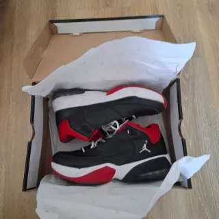 Jordan Max Aura 3 Negro/Rojo