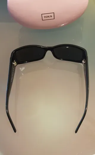 Gafas de sol Tous negras.