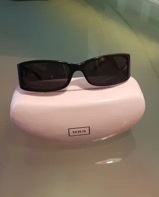 Gafas de sol Tous negras.