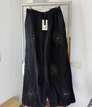 Conjunto negro con pedrería