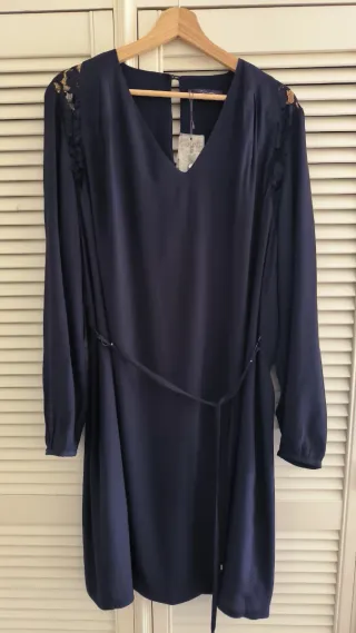 Vestido cóctel Violeta by Mango con etiquetas