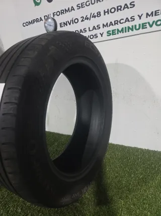 215 55 17 94W KUMHO ECSTA HS51