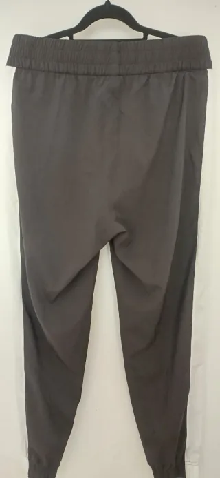 Pantalón deportivo Puma negro
