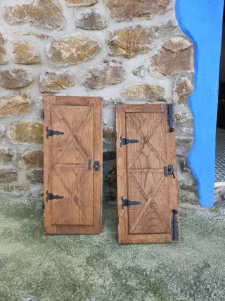 Ventanas antiguas de madera.