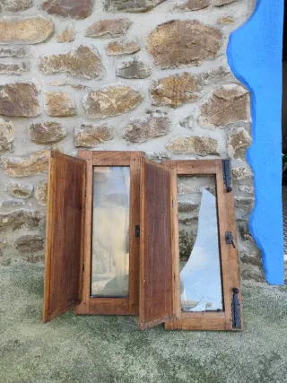 Ventanas antiguas de madera.