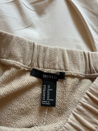 Shorts de felpa color tostado Forever 21