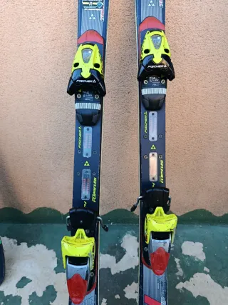 Esquís Fischer RC4 Worldcup. 160cm con fijaciones